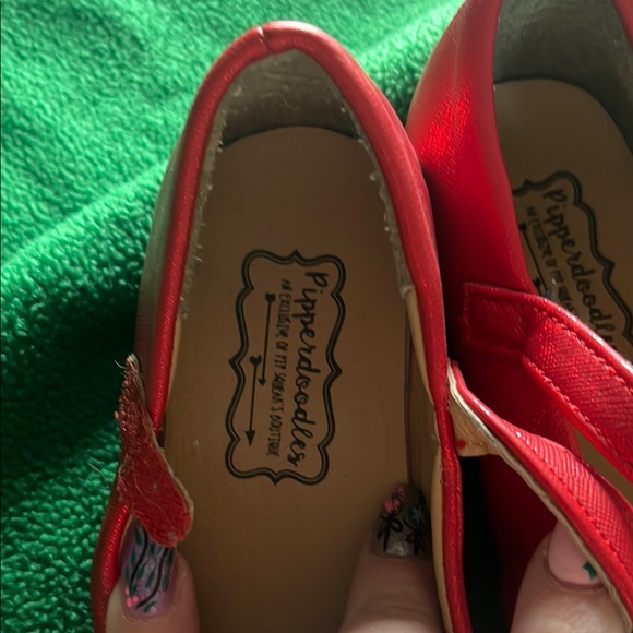Pipperdoodles Red Bow Flats - Picture 2 of 6